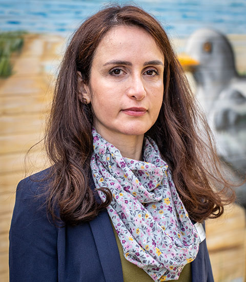 Pflegedienstleitung Elim - Frau Shirin Kamranirad Porträt von Frau Shirin Kamranirad - Pflegedienstleitung Elim